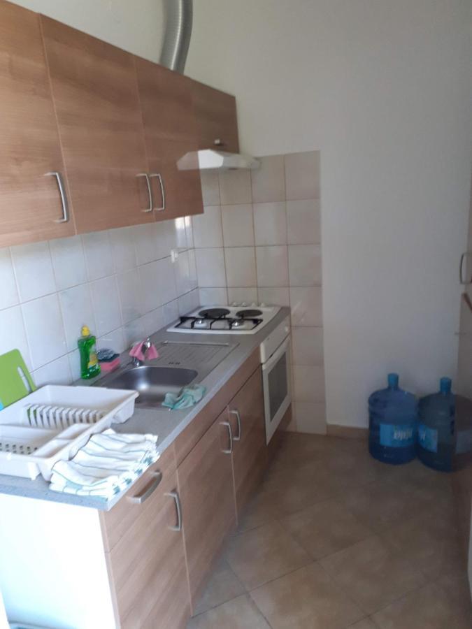 Udicarski Dom Usce Aljmaš Extérieur photo