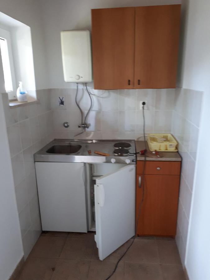 Udicarski Dom Usce Aljmaš Extérieur photo